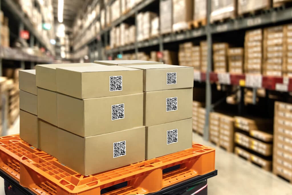 Étiquettes QR code sur emballage