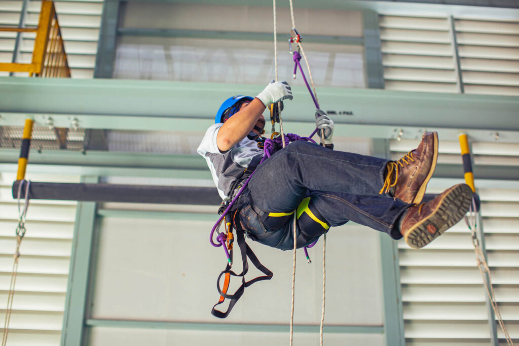 safety harness inspection