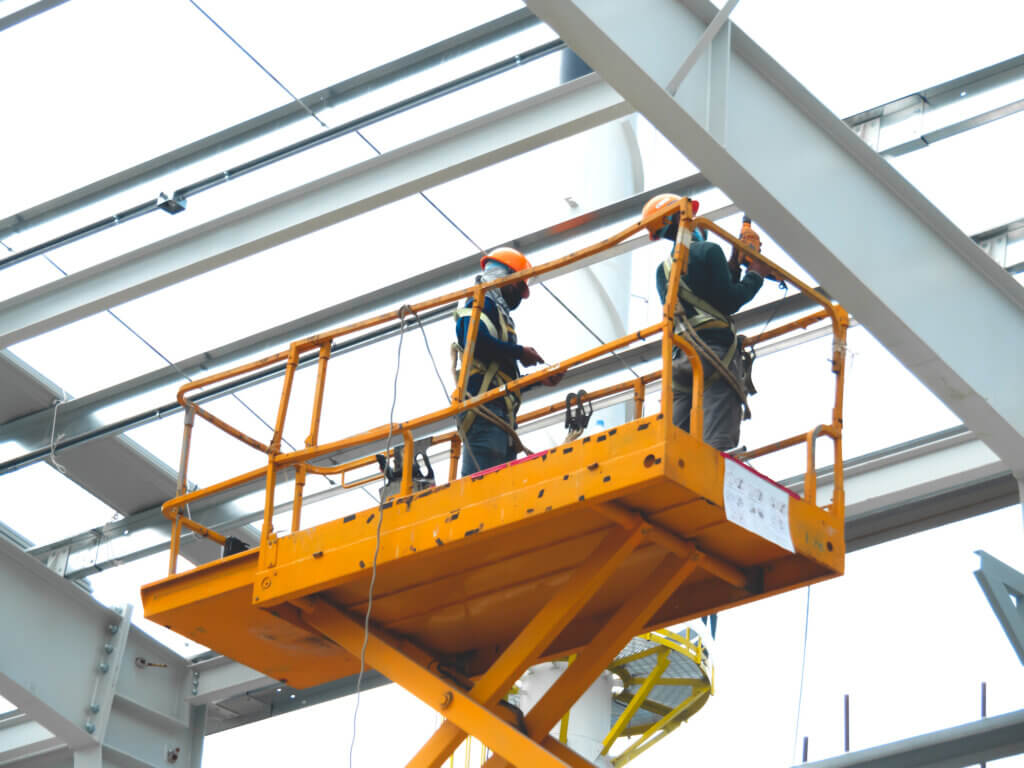 health and safety inspectors on lifting equipment